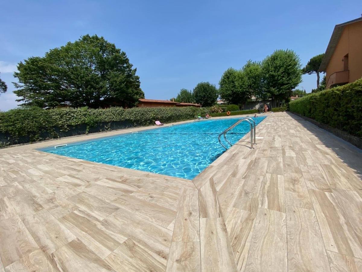 Casa Vittoria Lägenhet Sirmione Exteriör bild